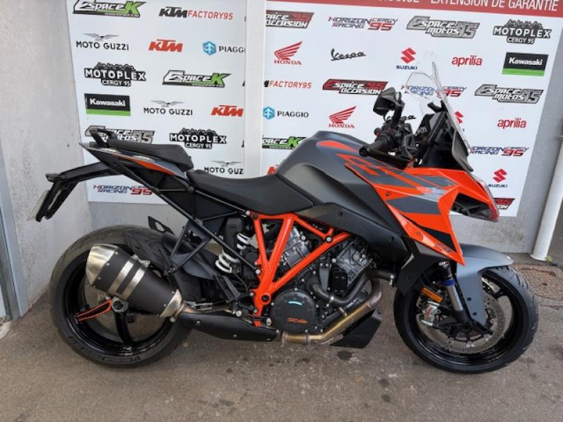 KTM 1290 SUPER DUKE GT TECH PACK