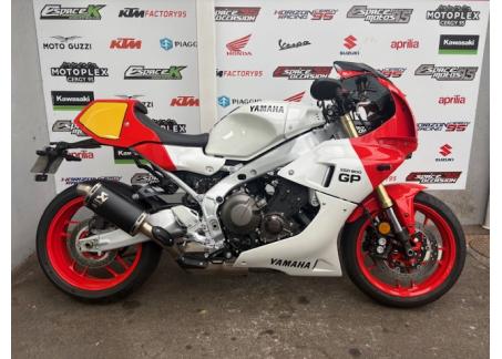 YAMAHA XSR 900 GP (PACK RACER)